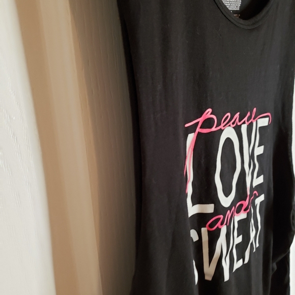 Work out tank - Picture 3 of 3